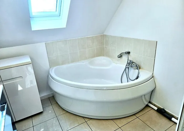 Maison Familiale & Confortable Proche